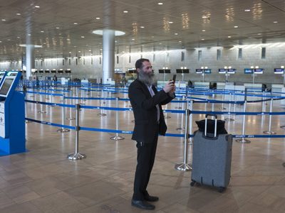 Israel cierra por una semana su único aeropuerto internacional