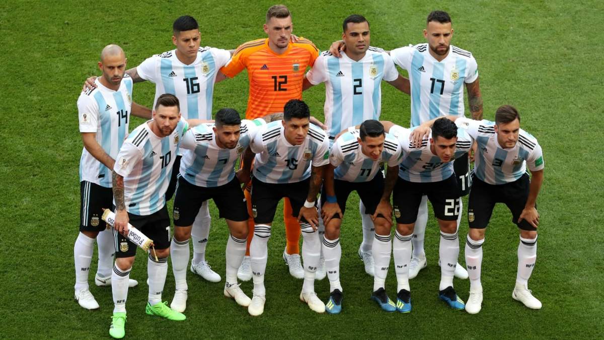 Marcos Rojo, entre Mascherano y Armani en Rusia 2018. Fuente (Instagram)