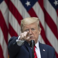 Trump se abstiene de declarar 'misión cumplida” frente al covid-19