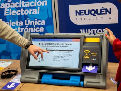 Elecciones municipales: de qué trata el nuevo servicio “Voto Neuquén”