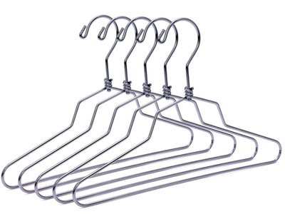 Si tenés perchas de metal rotas, no las tires: mirá cómo cambiar la deco de tu casa sin gastar un peso
