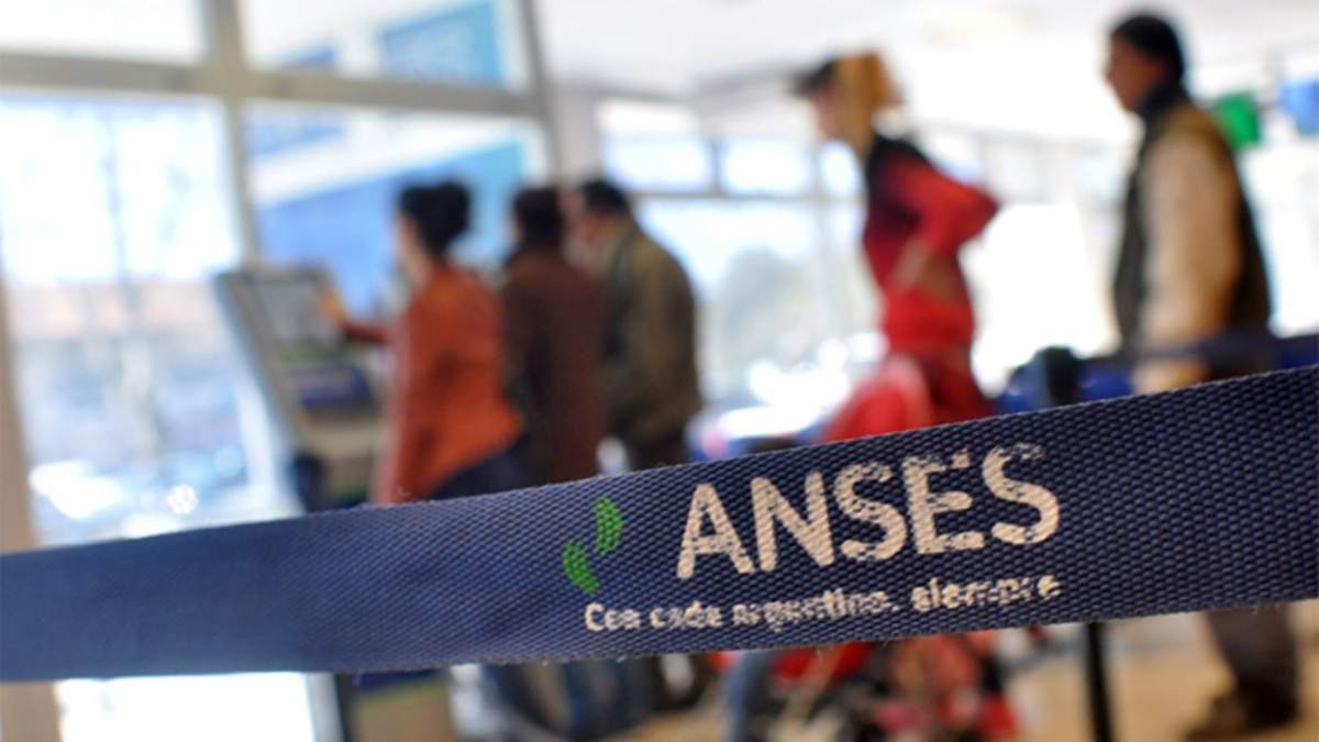 Hoy sigue el calendario de pagos de la ANSES. Fuente: (Twitter)
