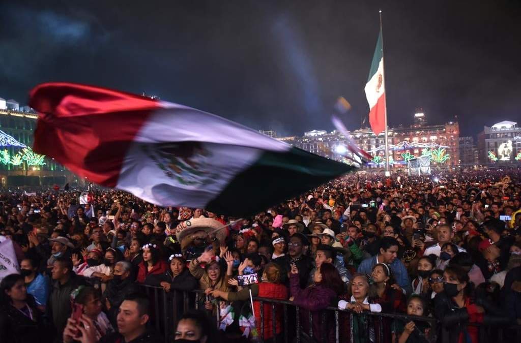 Fiestas patrias en el zócalo capitalino