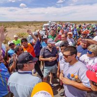 Mirá las imágenes del incidente que paralizó la Vuelta al Valle en Cutral Co