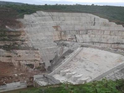 La presa El Zapotillo: caudal de anomalías