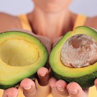 Si te sobró media palta, este truco te ayudará a conservarla súper fresca y evitar que se oxide