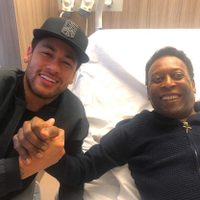 Pelé es hospitalizado a su llegada a Brasil; lo reportan estable