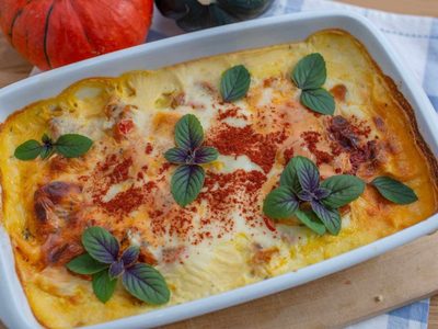 Lasagna de calabaza y espinaca: cremosa y fácil de hacer, un plato otoñal que no falla