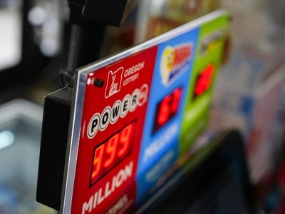 Una persona gana mil 300 millones de dólares en la lotería