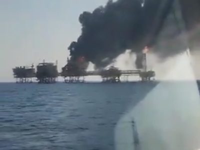 Explosión en plataforma de Pemex en la Sonda de Campeche; un muerto y 13 heridos (Video)