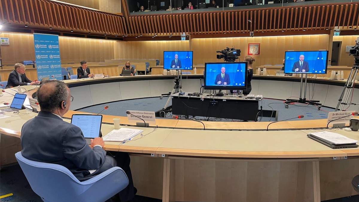 El director general de la OMS sostuvo una videoconferencia con el presidente del Consejo Europeo
