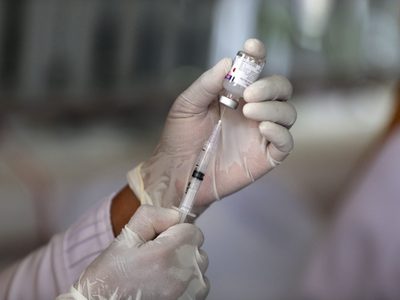 Llega a la Argentina el mayor cargamento de vacunas contra el coronavirus