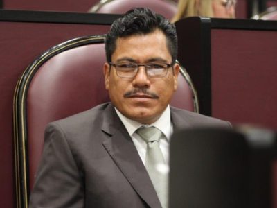 Diputado de Morena mete en nómina a su hijo; gana 15 mil pesos como chofer
