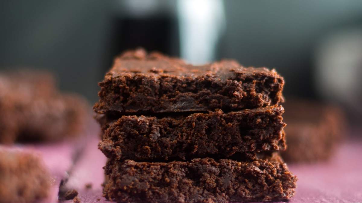 Brownie con vino tinto: fácil de hacer y sabroso. Fuente: (Facebook)
