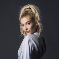 Hailey Baldwin pidió disculpas públicamente a una camarera con la que no fue amable