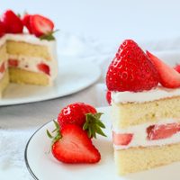 Prepará el mate: la torta de frutilla coreana perfecta para compartir en la merienda