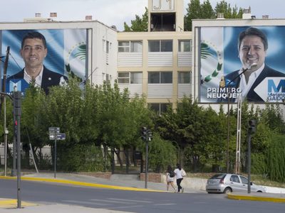 La justicia multó al MPN por colocar carteles de campaña electoral antes del plazo establecido