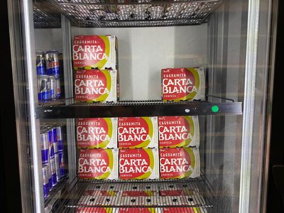 Escasea y se encarece la cerveza en la CDMX