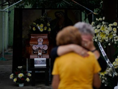 Velan en Michoacán a Hipólito Mora; "lo recordaremos como líder que luchó por su pueblo", dijo su