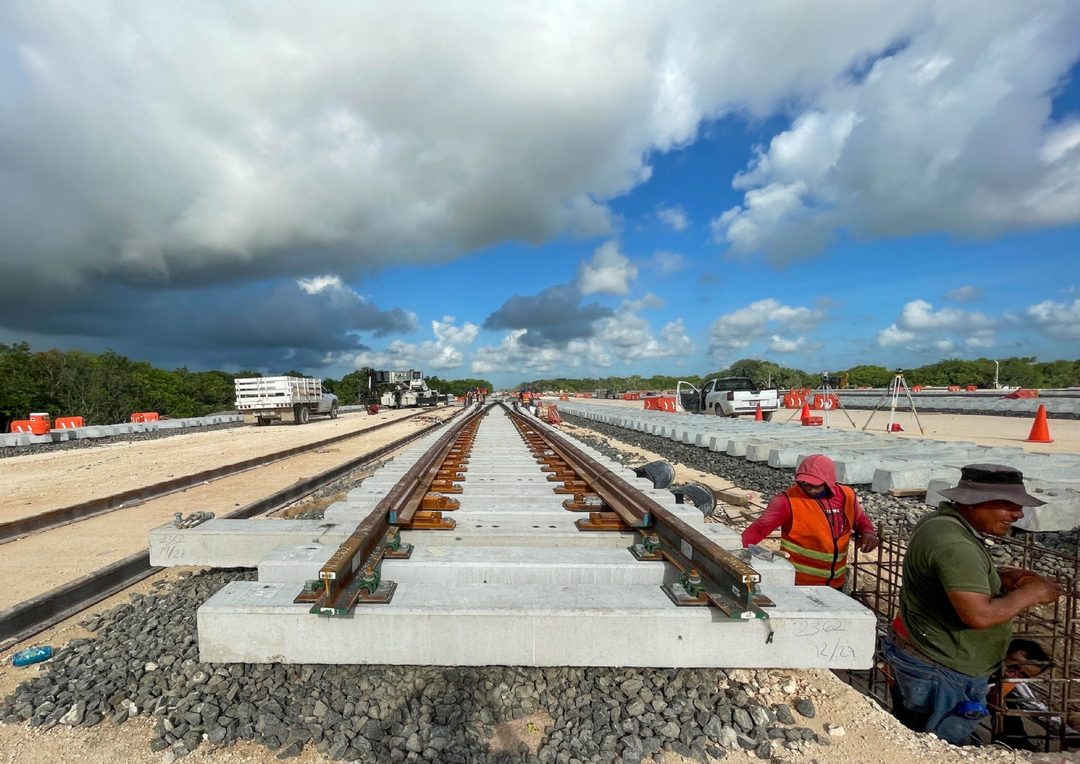 02_941457_Tren Maya Estacio´n Cancu´n-2_impreso