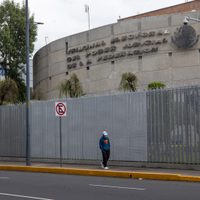 El TEPJF ordena retiro provisional del informe de 100 días de AMLO