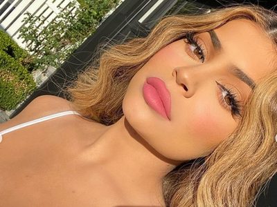 "¡Te vuela la cabeza!": Kylie Jenner y un conjunto inigualable. ¡Solo ella puede lucirlo así!