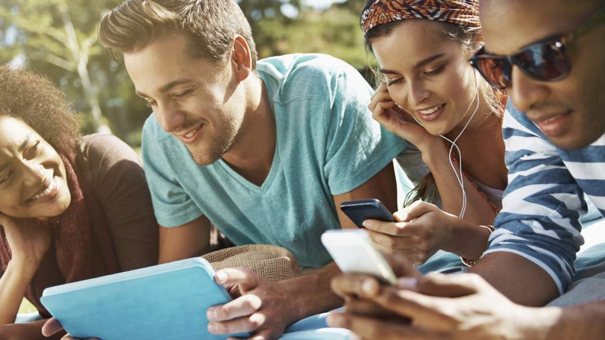 WhatsApp es una de las aplicaciones propiedad de Facebook. Fuente: (Instagram).