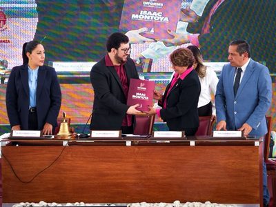 Alcalde Isaac Montoya rinde su primer informe de gobierno; presume inversión en obra pública