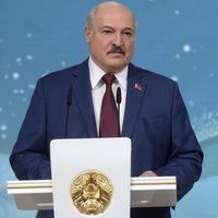 Bielorrusia aprueba reformas que refuerzan poderes de Lukashenko tras un referéndum constitucional