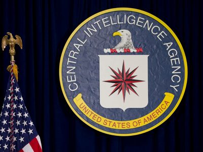 Exfuncionario de la CIA, acusado de robar millones de dólares en lingotes de oro al gobierno de EU
