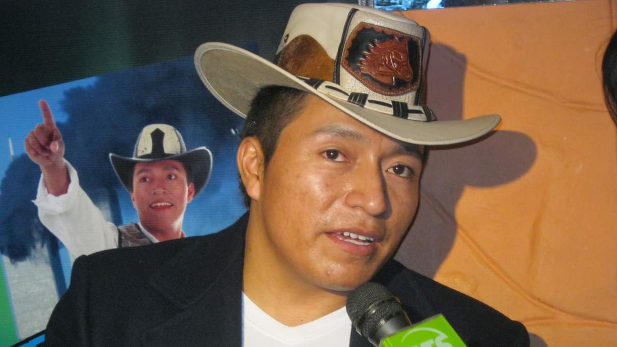 "Delfín hasta el fin", músico de Ecuador. Fuente: (Twitter)