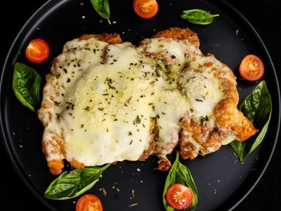 Pollo a la toscana, jugoso y con una salsa inolvidable: no comas más el pollo seco y sin sabor