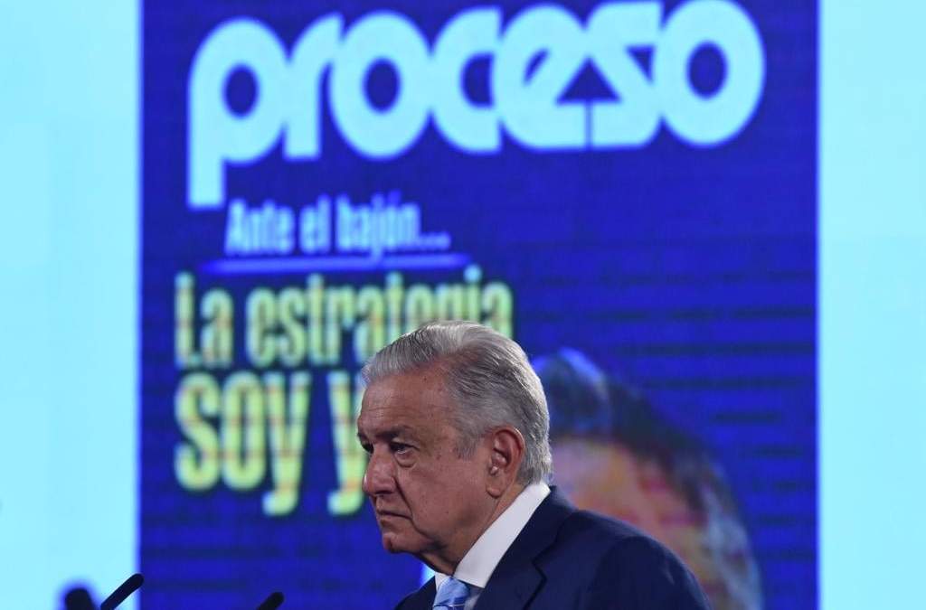 El presidente criticó que el semanario fundado en 1976 esté alejado del poder