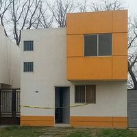 Asfixia con una cobija a su hijo de 5 años e intenta suicidarse en NL