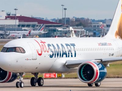 Caos en Ezeiza: JetSmart suspendió un vuelo a Neuquén por una falla técnica