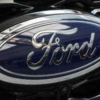 Ford recortará empleos por transición a vehículos eléctricos y dificultades económicas