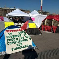 Contraloría investiga 'engaño” en la contratación de bomberos que instalaron plantón en el Zócalo