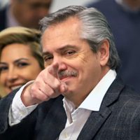 Alberto Fernández: “Hoy salí con mi barbijo, hay que respetar la ley”
