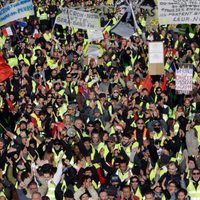 Chalecos Amarillos: El incendio aún no se apaga