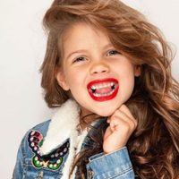 Igualita a Wanda: desde un jet privado, Francesca Icardi mostró su lujosa vida