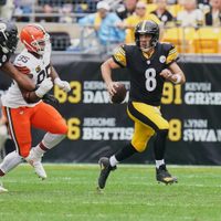 Aaron Rodgers lanza dos touchdowns en la victoria por 23-9 de los Steelers a los Browns
