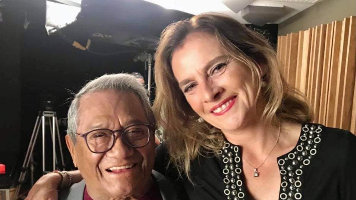 Beatriz Gutiérrez Müller junto con Armando Manzanero
