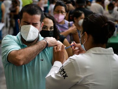 México supera los 250 mil muertos por covid-19; tercera ola sigue rompiendo récords