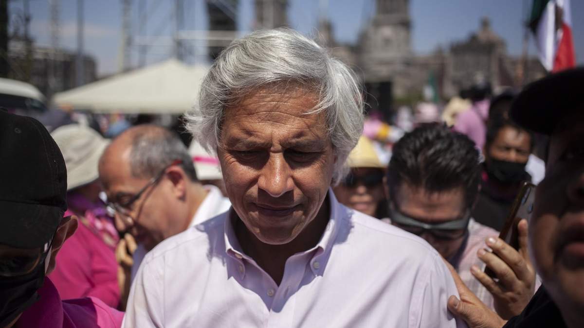 Claudio X. González