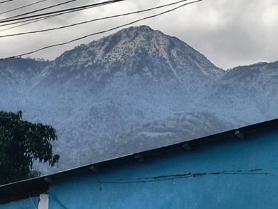 Rescatan a 80 personas atrapadas en volcán Tacaná tras intensa granizada en Chiapas