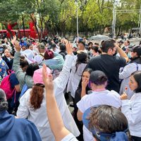 Extrabajadores del Insabi exigen a AMLO basificarlos en el IMSS-Bienestar (Video)