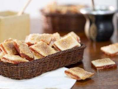 Cuadraditos de membrillo: sin amasar y en 10 minutos, disfrutá esta tremenda receta con unos buenos mates