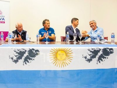 Marcos Koopmann reconoció a los protagonistas del Plan Humanitario “Malvinas”