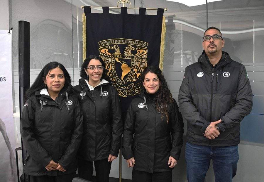 Rafael López Martínez y Daisy Valera Fernández, del IG; así como Elsa Arellano Torres y Laura Almaraz Ruiz, de la ENCiT, encabezan el primer equipo científico de México en la Antártida