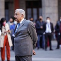 Así se vivió el sismo de 5.7 grados en la mañanera de AMLO (Videos)